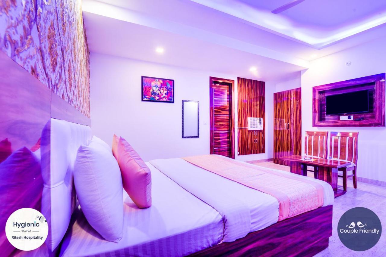 Hotel Fabulous - Delhi International Airport Új-Delhi Kültér fotó